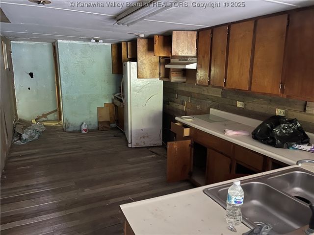 354 Tango Road, Yawkey, WV 25573