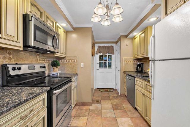 20 Park St, Yarmouth, MA 02673