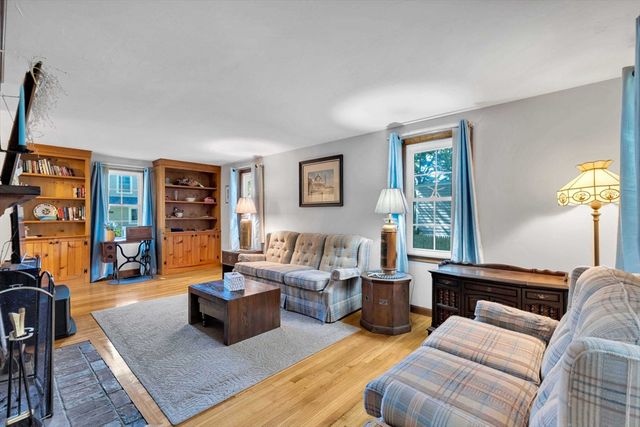 20 Park St, Yarmouth, MA 02673