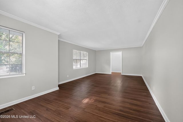 428 Northside Circle, Jackson, MS 39206