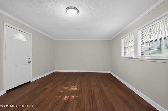428 Northside Circle, Jackson, MS 39206