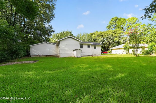 428 Northside Circle, Jackson, MS 39206