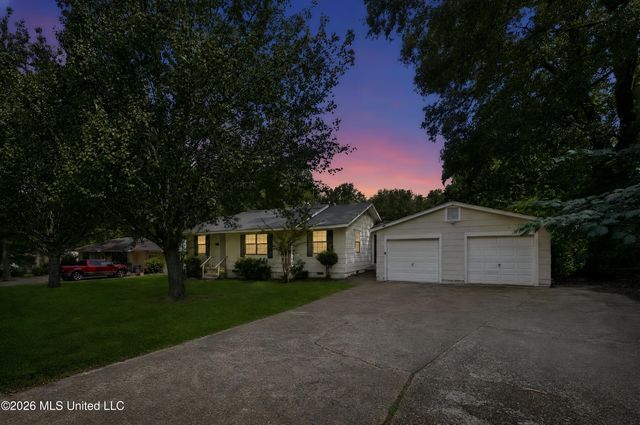 428 Northside Circle, Jackson, MS 39206
