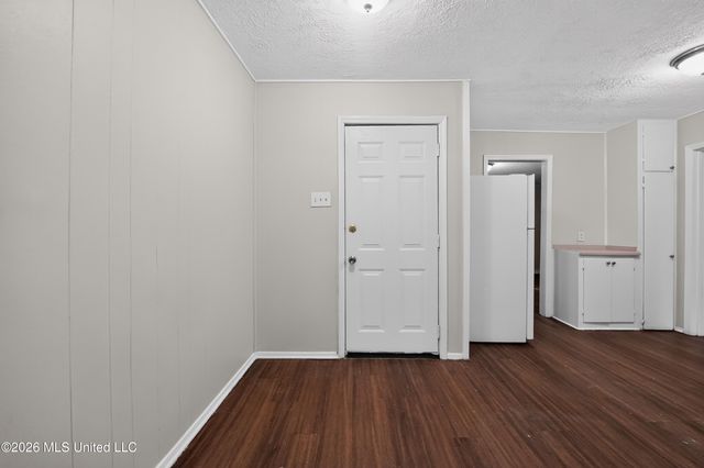 428 Northside Circle, Jackson, MS 39206