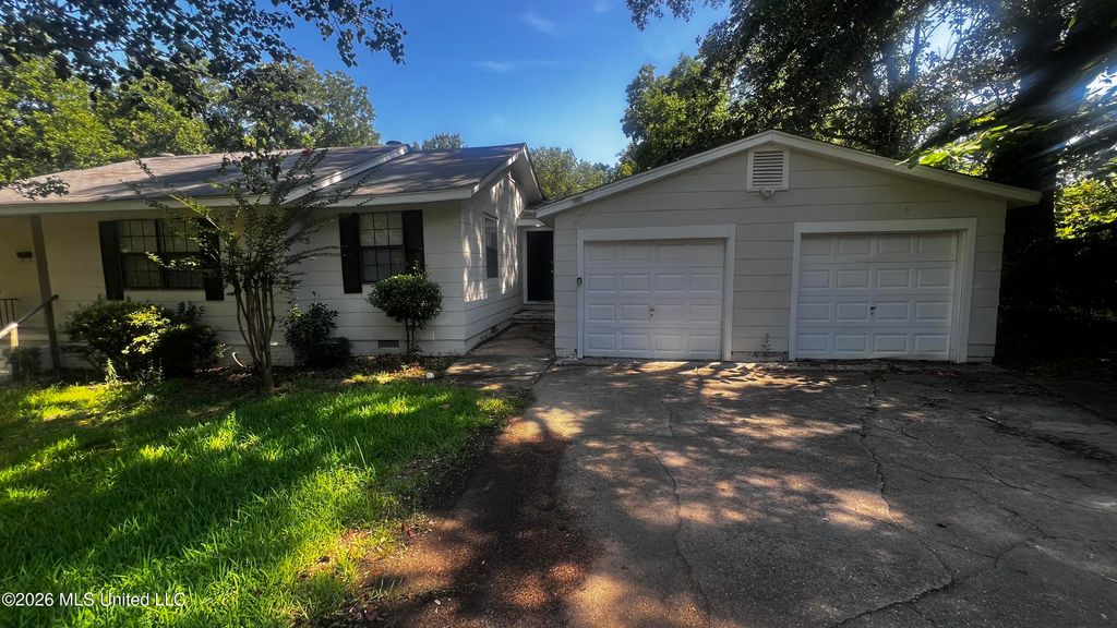 428 Northside Circle, Jackson, MS 39206