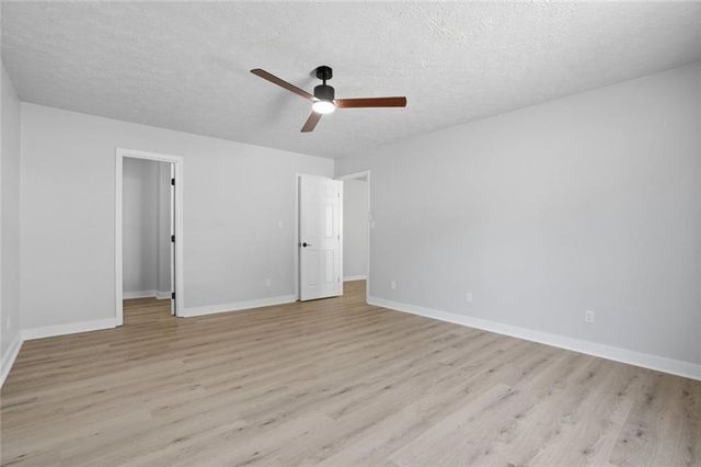 9127 Clubhouse Drive, Riverdale, GA 30274