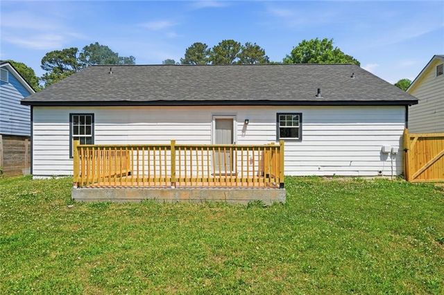 9127 Clubhouse Drive, Riverdale, GA 30274