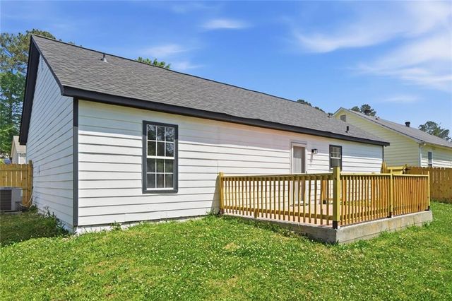 9127 Clubhouse Drive, Riverdale, GA 30274
