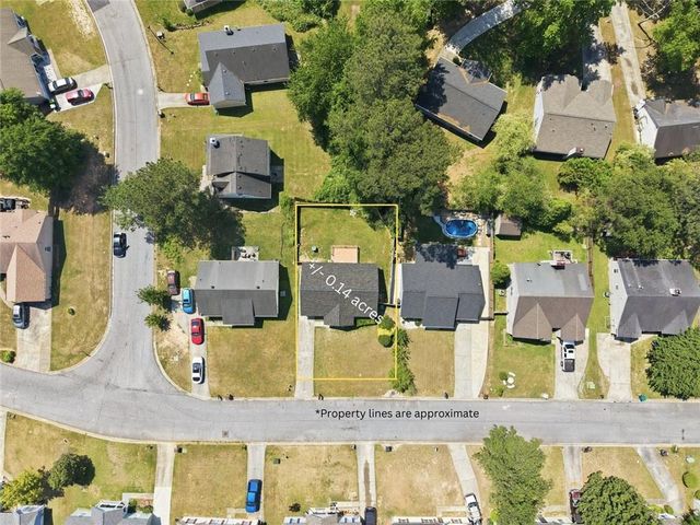 9127 Clubhouse Drive, Riverdale, GA 30274