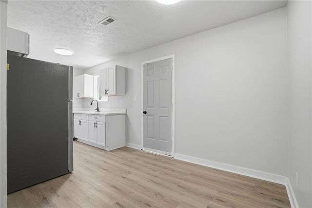 9127 Clubhouse Drive, Riverdale, GA 30274