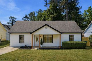 9127 Clubhouse Drive, Riverdale, GA 30274