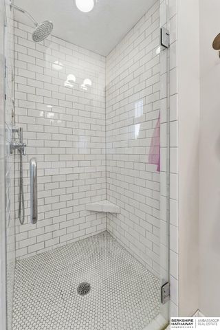 507 S 158th Street, Omaha, NE 68118