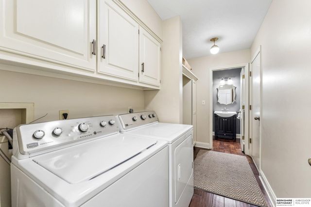 507 S 158th Street, Omaha, NE 68118