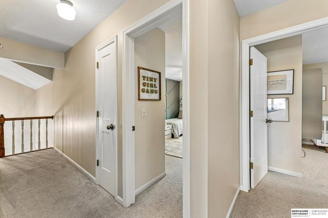507 S 158th Street, Omaha, NE 68118