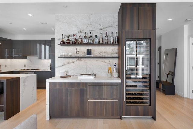 135 Seaport Blvd 1902, Boston, MA 02210