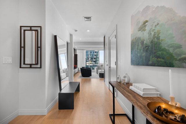 135 Seaport Blvd 1902, Boston, MA 02210