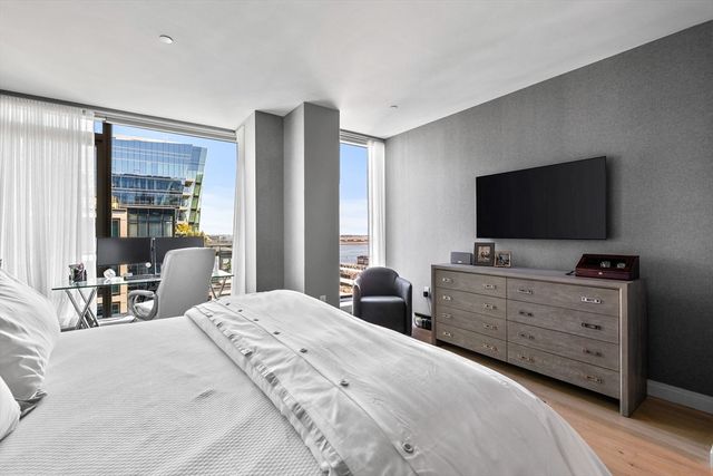 135 Seaport Blvd 1902, Boston, MA 02210