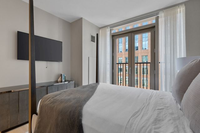 135 Seaport Blvd 1902, Boston, MA 02210