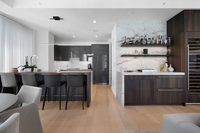 135 Seaport Blvd 1902, Boston, MA 02210