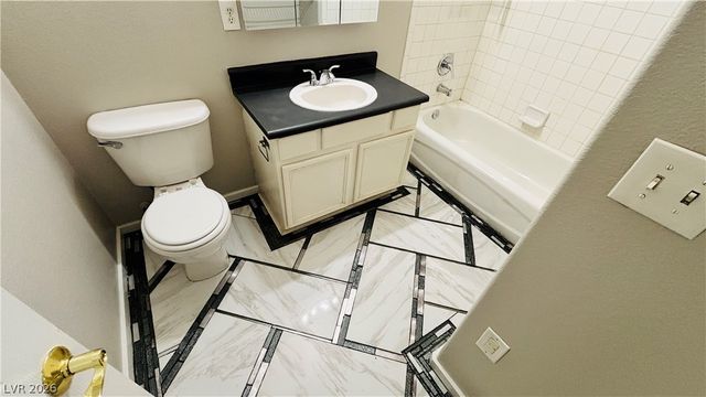 2171 Hussium Hills Street 206, Las Vegas, NV 89108