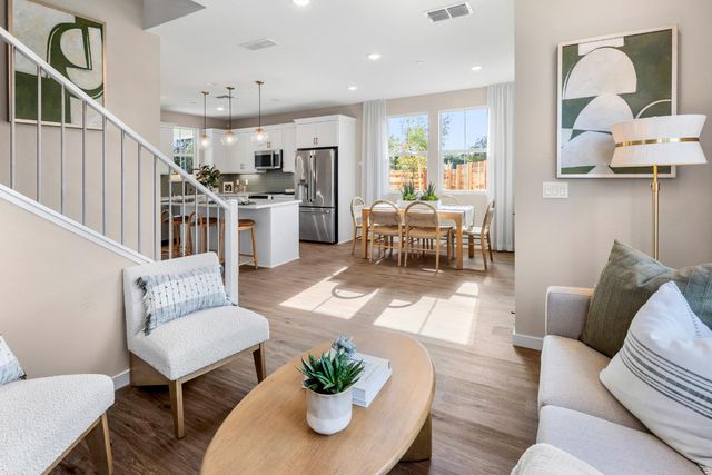 6509 Jacinto Ave, Sacramento, CA 95823