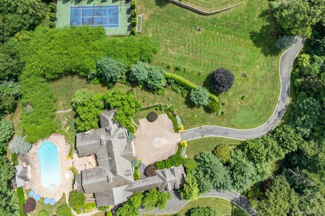 660 Chicken Valley Road, Matinecock, NY 11560