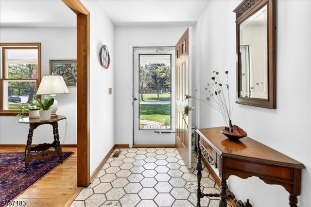 54 Platz Drive, Montgomery Twp., NJ 08558