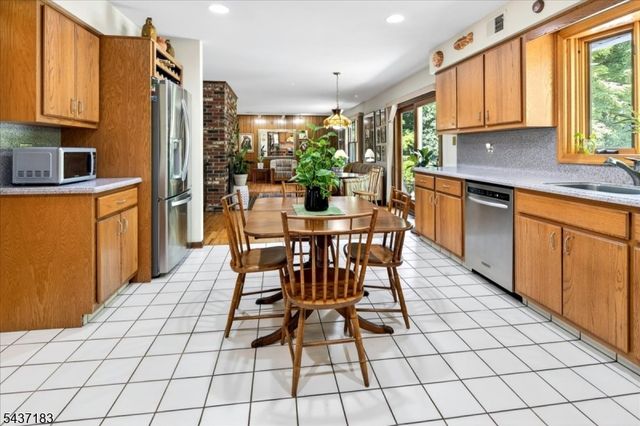 54 Platz Drive, Montgomery Twp., NJ 08558