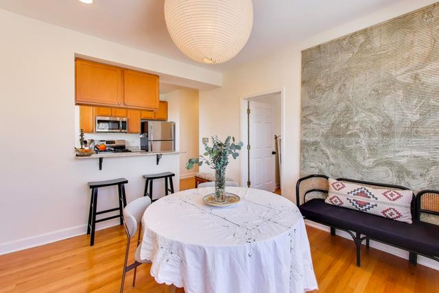 1524 W Fargo Avenue 3N, Chicago, IL 60626