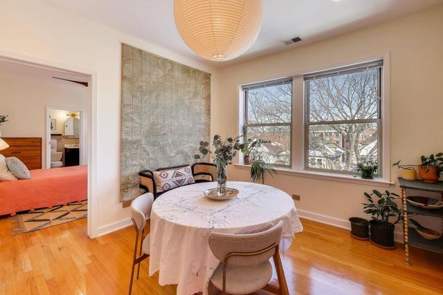 1524 W Fargo Avenue 3N, Chicago, IL 60626