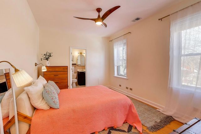 1524 W Fargo Avenue 3N, Chicago, IL 60626