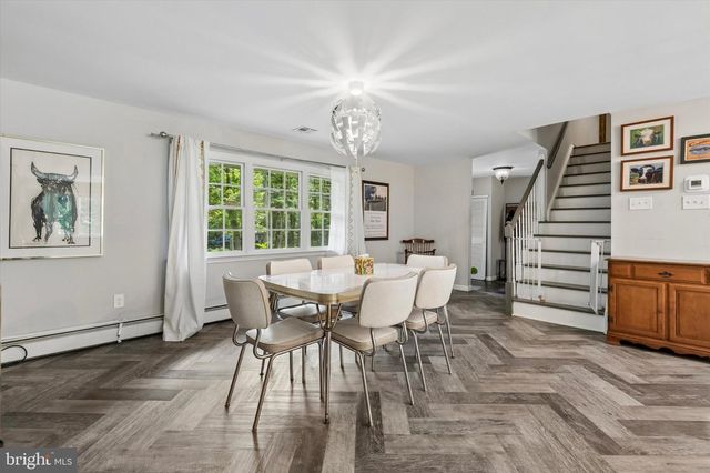 302 W FERRY RD, Yardley, PA 19067