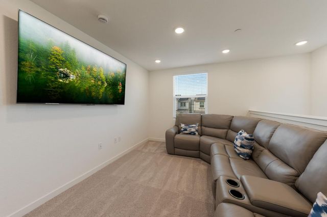 2071 Brown St, Lincoln, CA 95648