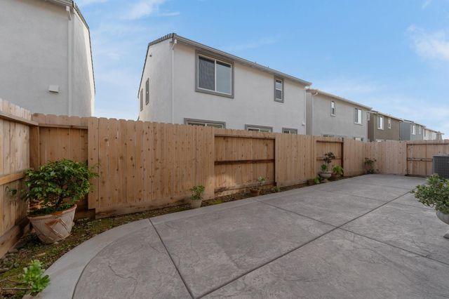 2071 Brown St, Lincoln, CA 95648