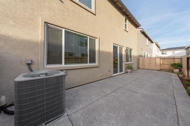 2071 Brown St, Lincoln, CA 95648