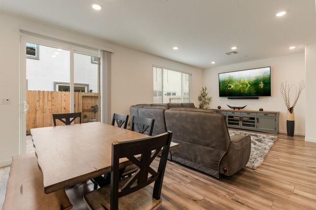 2071 Brown St, Lincoln, CA 95648