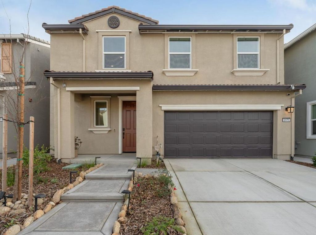 2071 Brown St, Lincoln, CA 95648