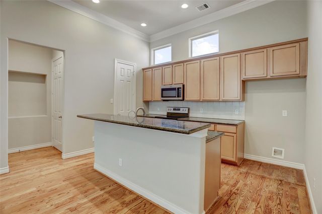 9133 Creekstone Lake Drive, Houston, TX 77054