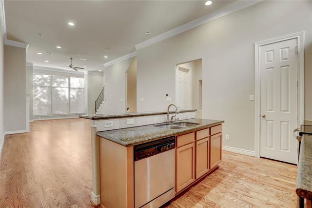 9133 Creekstone Lake Drive, Houston, TX 77054