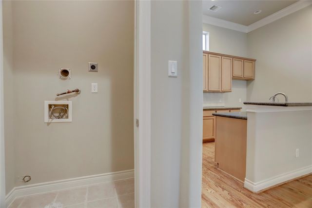 9133 Creekstone Lake Drive, Houston, TX 77054