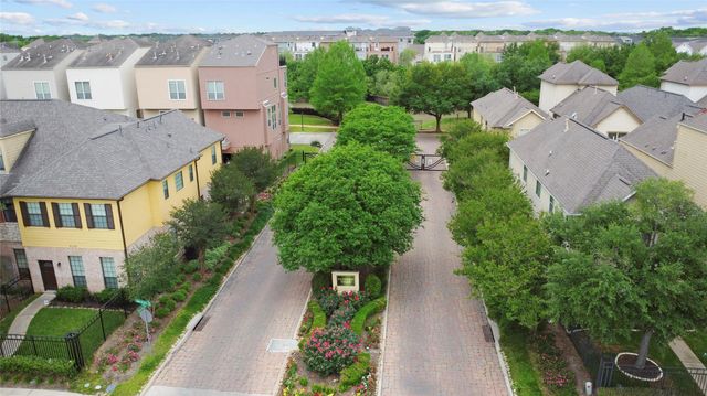 9133 Creekstone Lake Drive, Houston, TX 77054