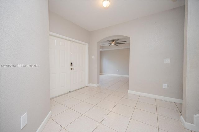 2890 NE 4th St, Homestead, FL 33033
