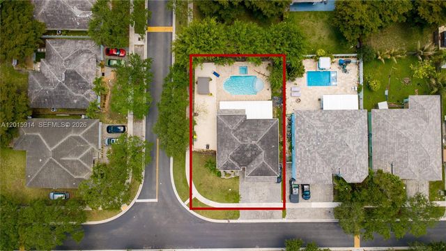 2890 NE 4th St, Homestead, FL 33033