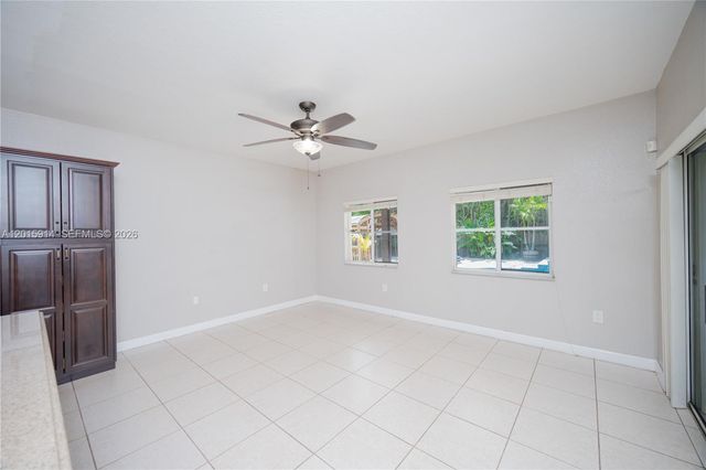 2890 NE 4th St, Homestead, FL 33033