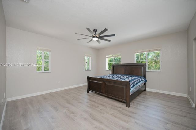 2890 NE 4th St, Homestead, FL 33033