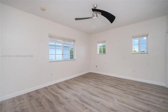 2890 NE 4th St, Homestead, FL 33033