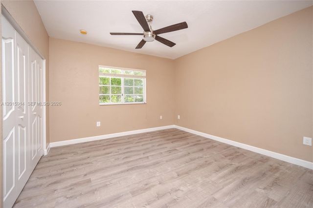2890 NE 4th St, Homestead, FL 33033