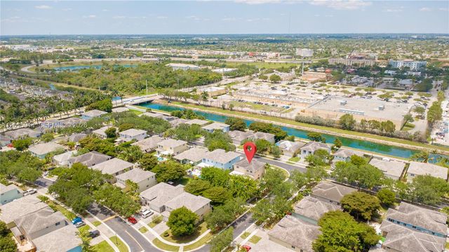 2890 NE 4th St, Homestead, FL 33033