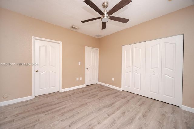 2890 NE 4th St, Homestead, FL 33033