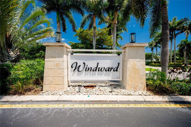 2890 NE 4th St, Homestead, FL 33033